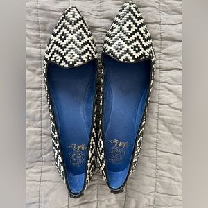 NEW Elliott Lucca Bonita Aztec Black & Whte Flats Sz 8.5